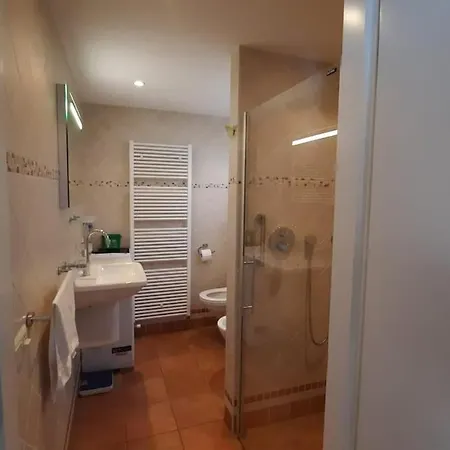보트호텔 Charming Houseboat In 암스테르담